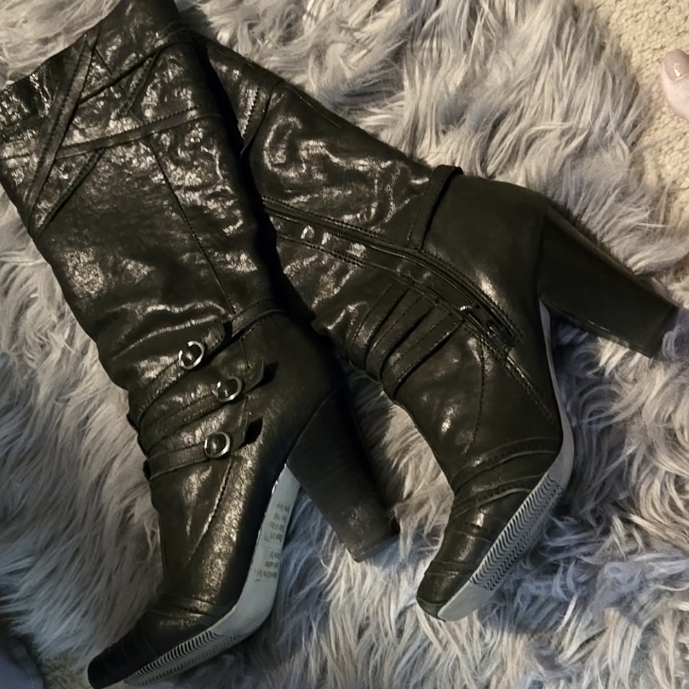 strapy Boots